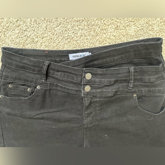 Women’s Black High Waisted Crossover Waistband Jean Shorts - Picture 3 of 5